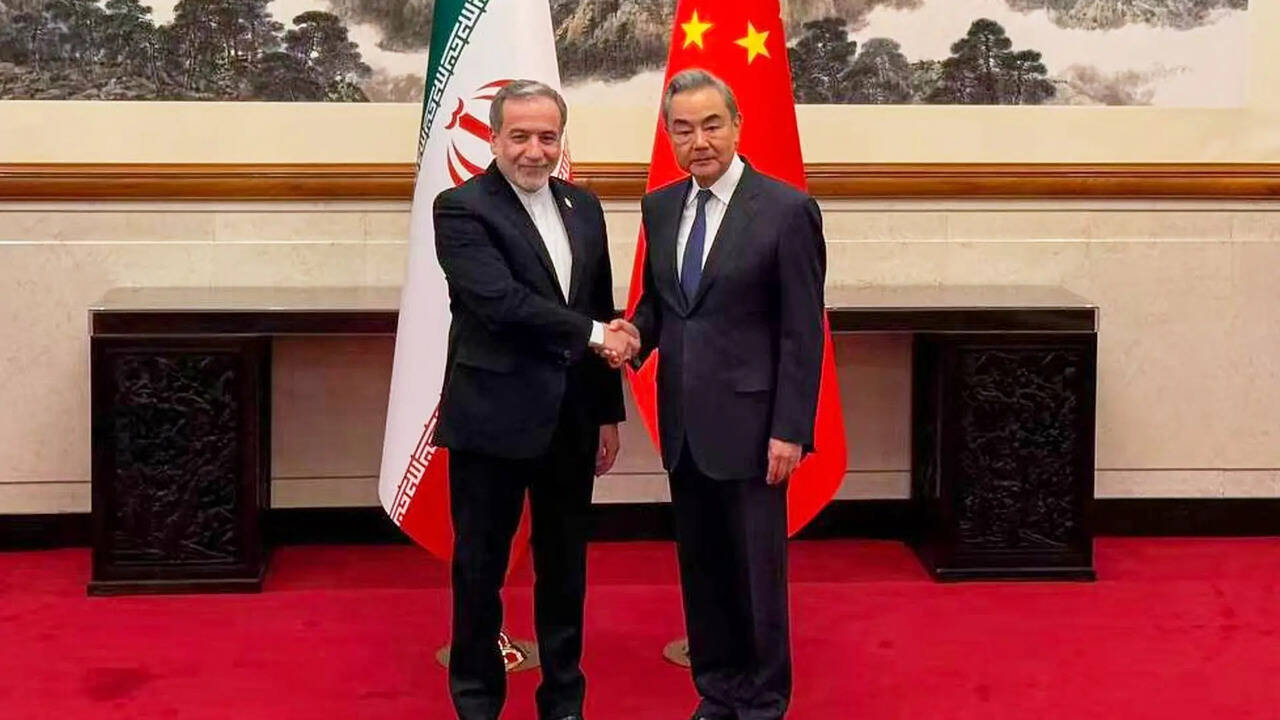 Trump issues warning to Iran over Strait of Hormuz amid ongoing conflict