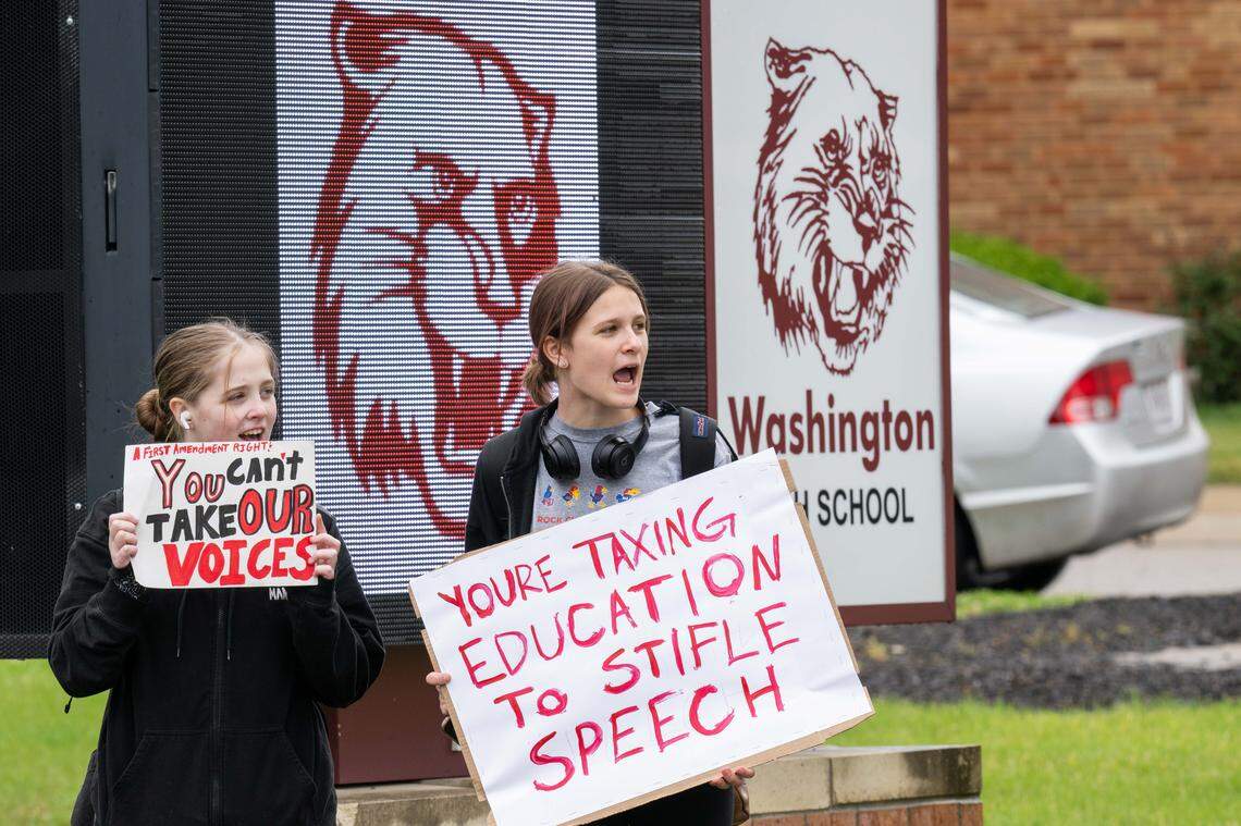 KCK high school students walk out to protest state crackdown on student ...