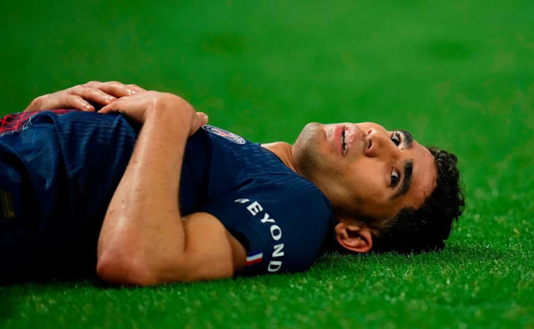Por qué no juega Achraf Hakimi en PSG vs. Bayern Munich por la vuelta ...