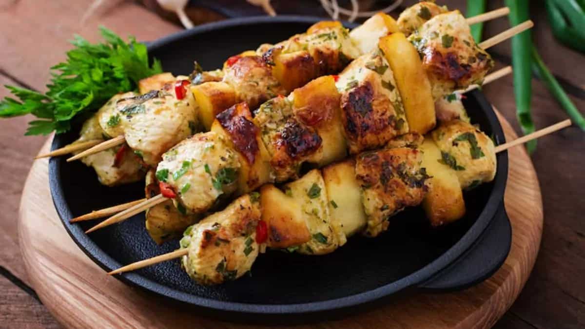 IPL 2026: Budget food joints near Atal Bihari Vajpayee Stadium