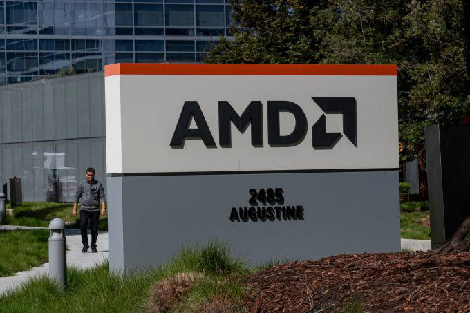AI 시대엔 CPU가 새 병목…UBS, AMD 목표가 670달러·ARM 455달러로 상향