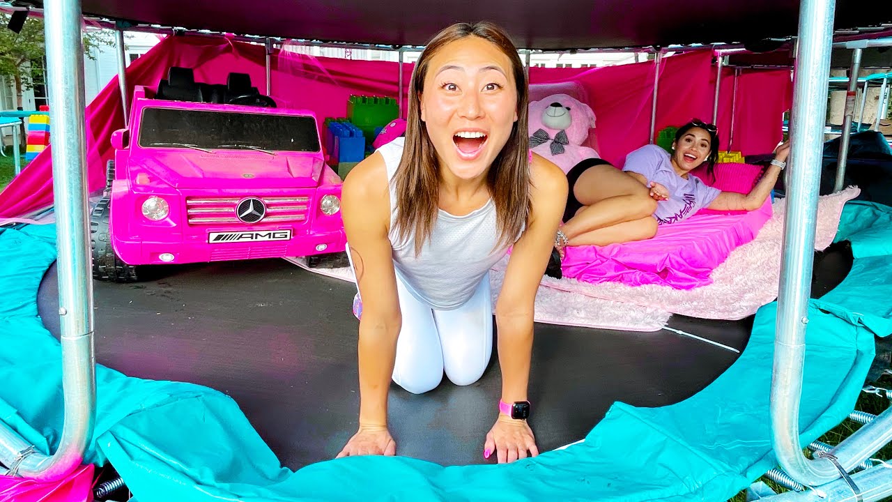 World's biggest girls lounge on a trampoline park!