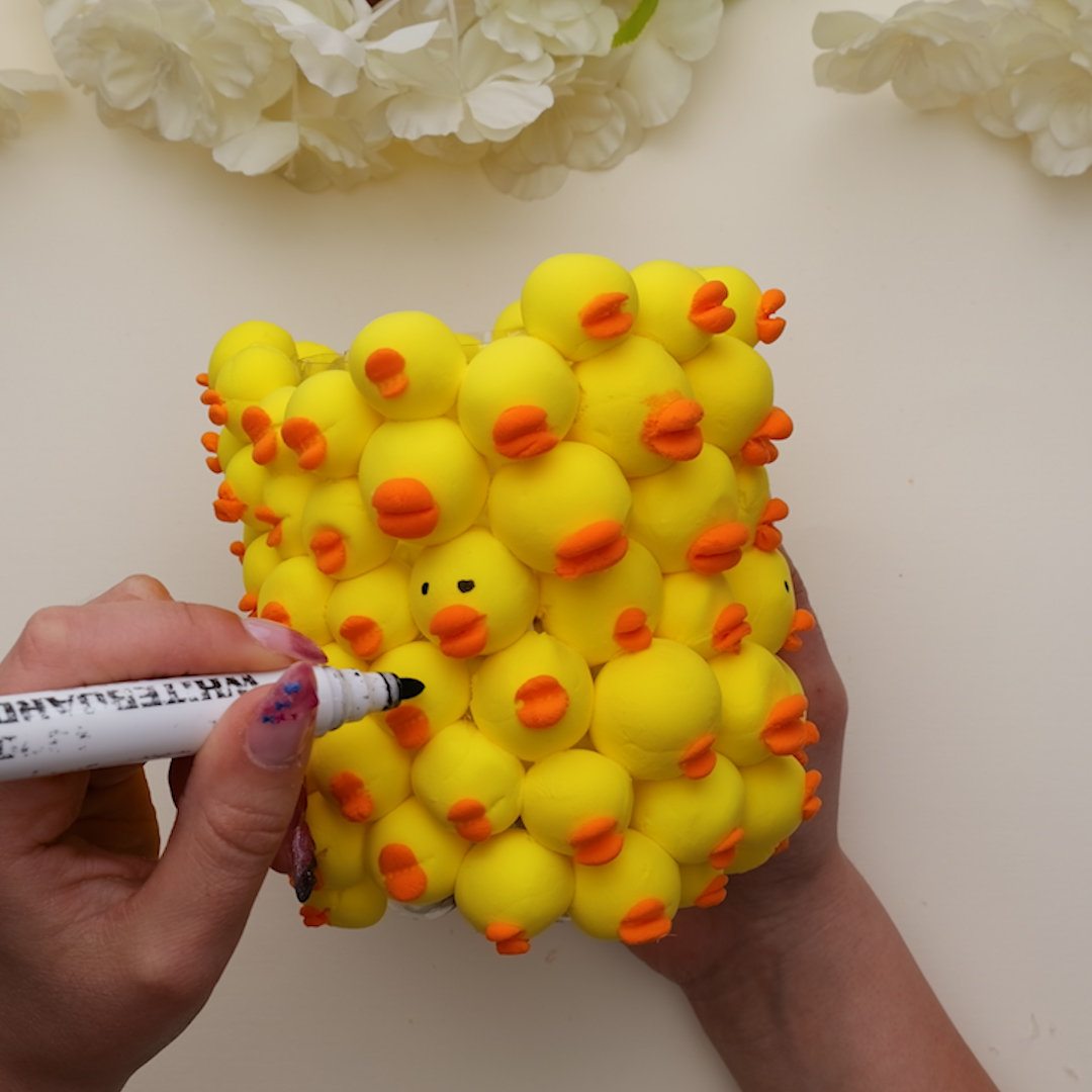 Adorable duck craft turned pen holder🐤🖋️