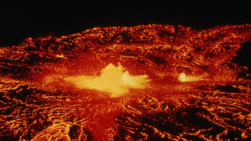Kīlauea’s nine-hour lava fountains end, alert level lowered