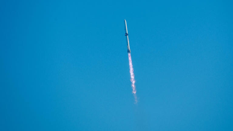 Blue Origin’s third New Glenn launch lands the booster but puts the ...