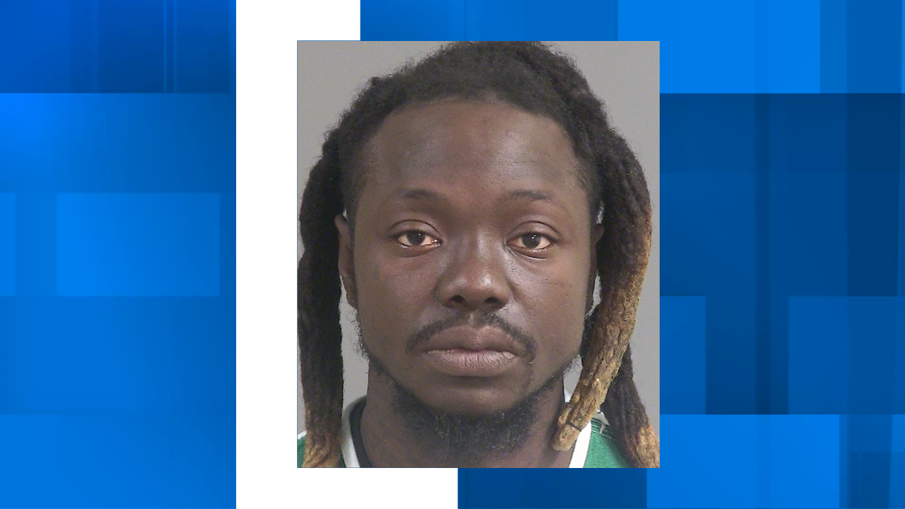 Man accused of robbing Johns Island Dollar General at gunpoint captured