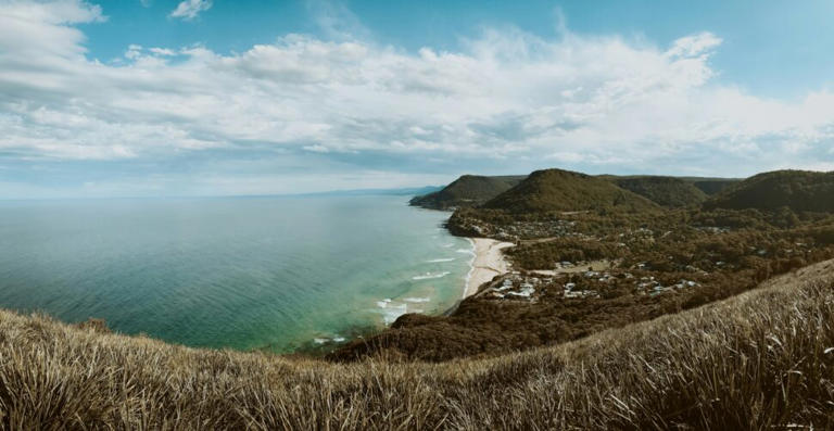 Explore Australia’s 'Apex' filming locations like your life depends on it