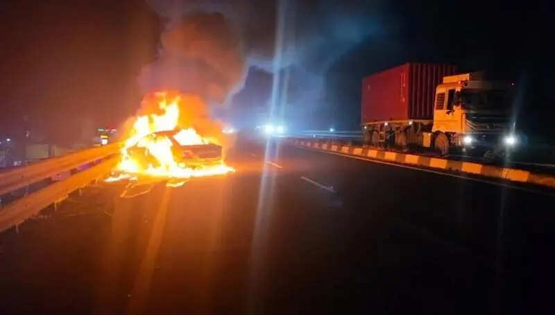 Driver charred to death after car crashes into flyover’s railings in ...