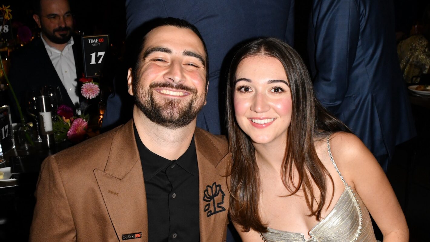 noah kahan wife brenna nolan Image 5