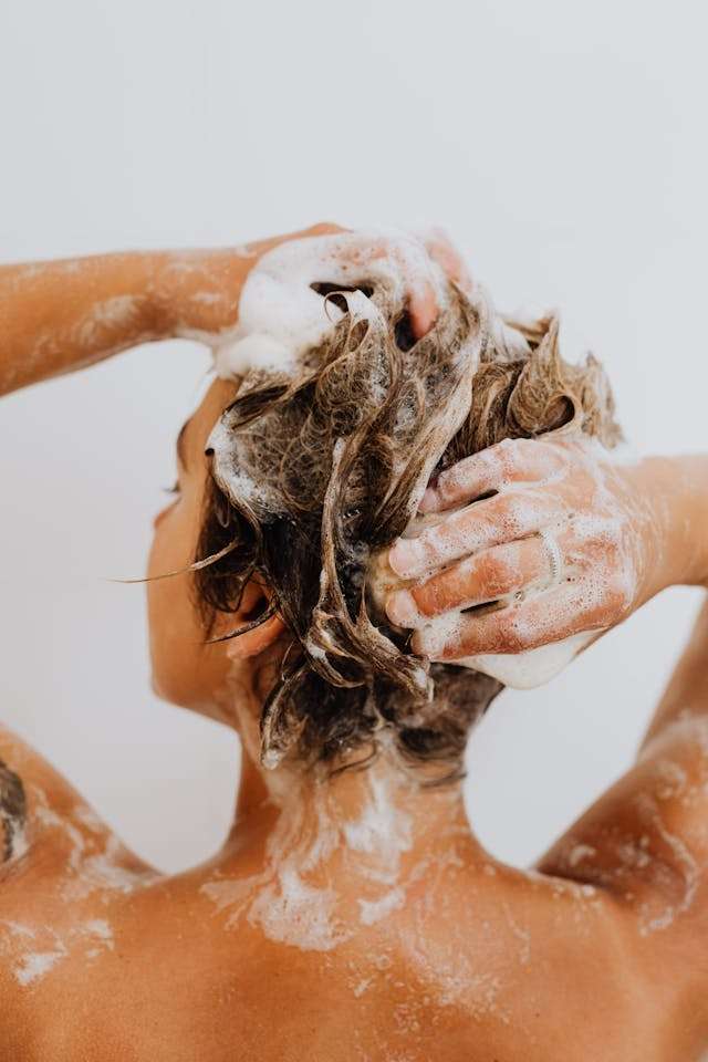 How to restore hair follicles naturally and protect against breakage