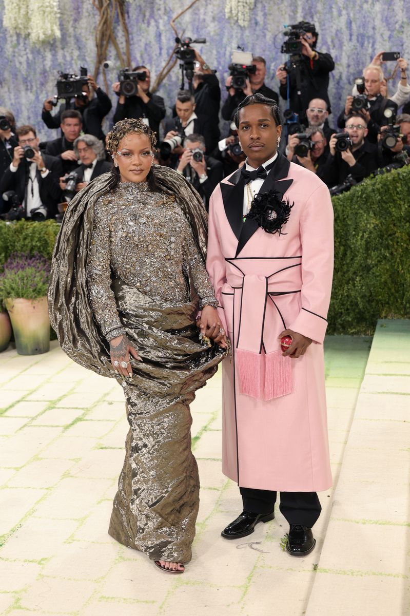 Viral clip of Rihanna, A$AP Rocky, and an Italian designer sparks ...