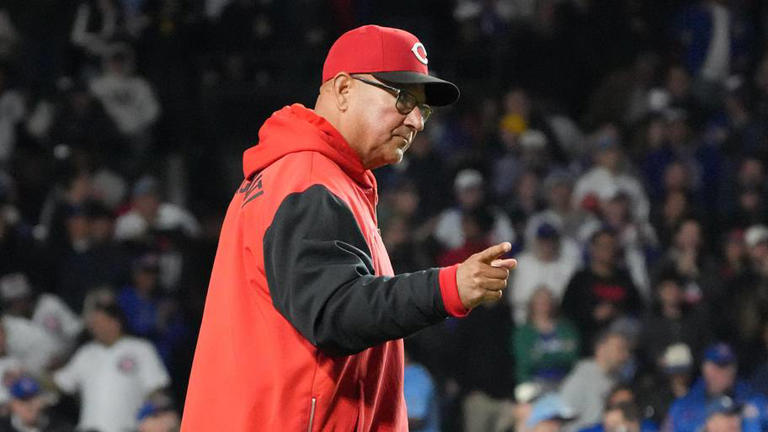 Reds need to make a change, lack of hits beginning to crush their offense