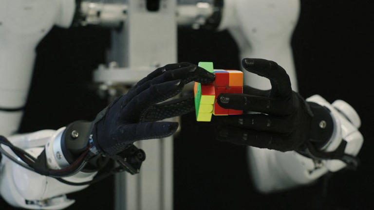 French startup unveils AI model for robots and human-like hand