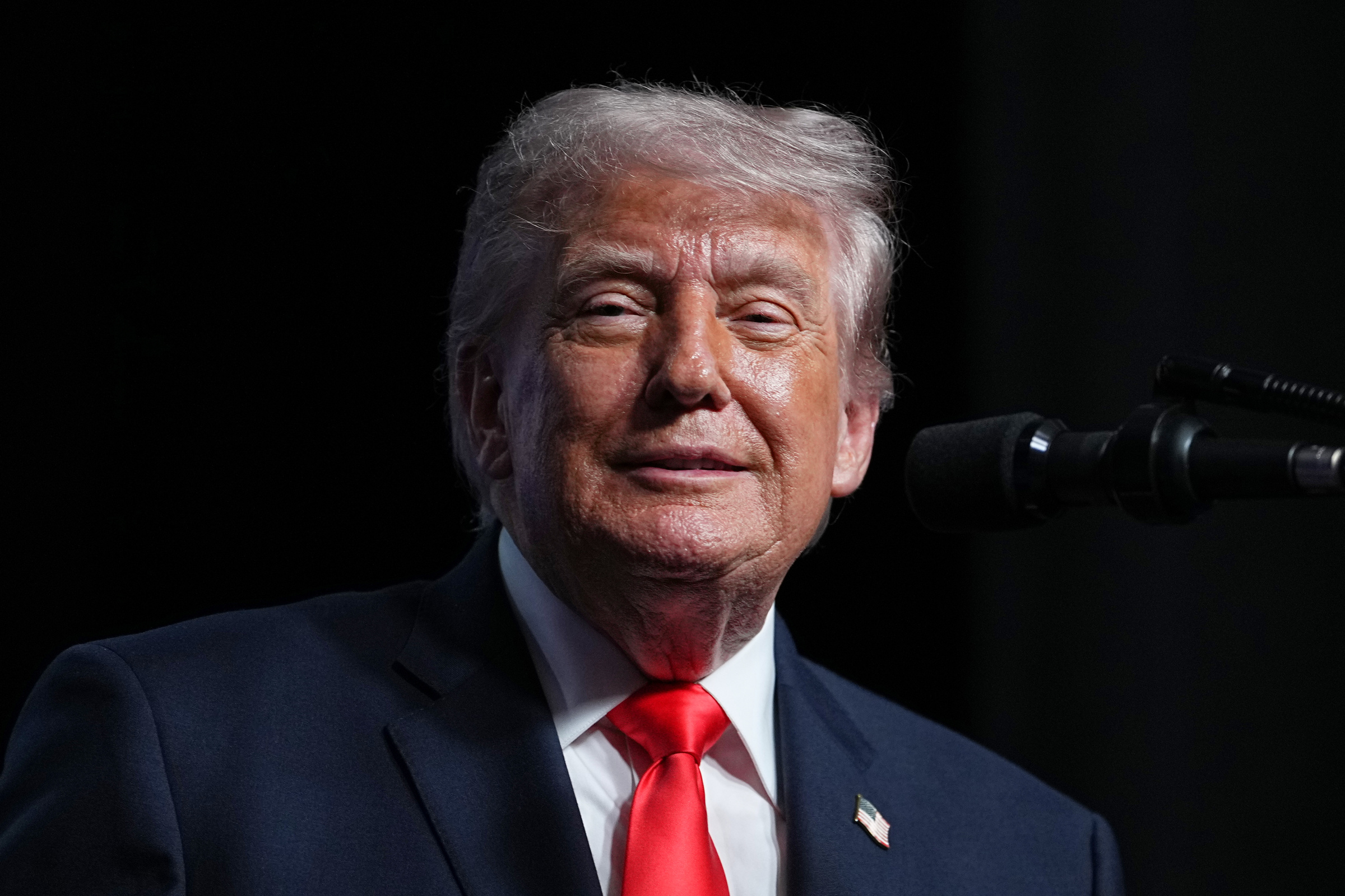 Lý do châu Âu không nao núng khi ông Trump dọa rút quân