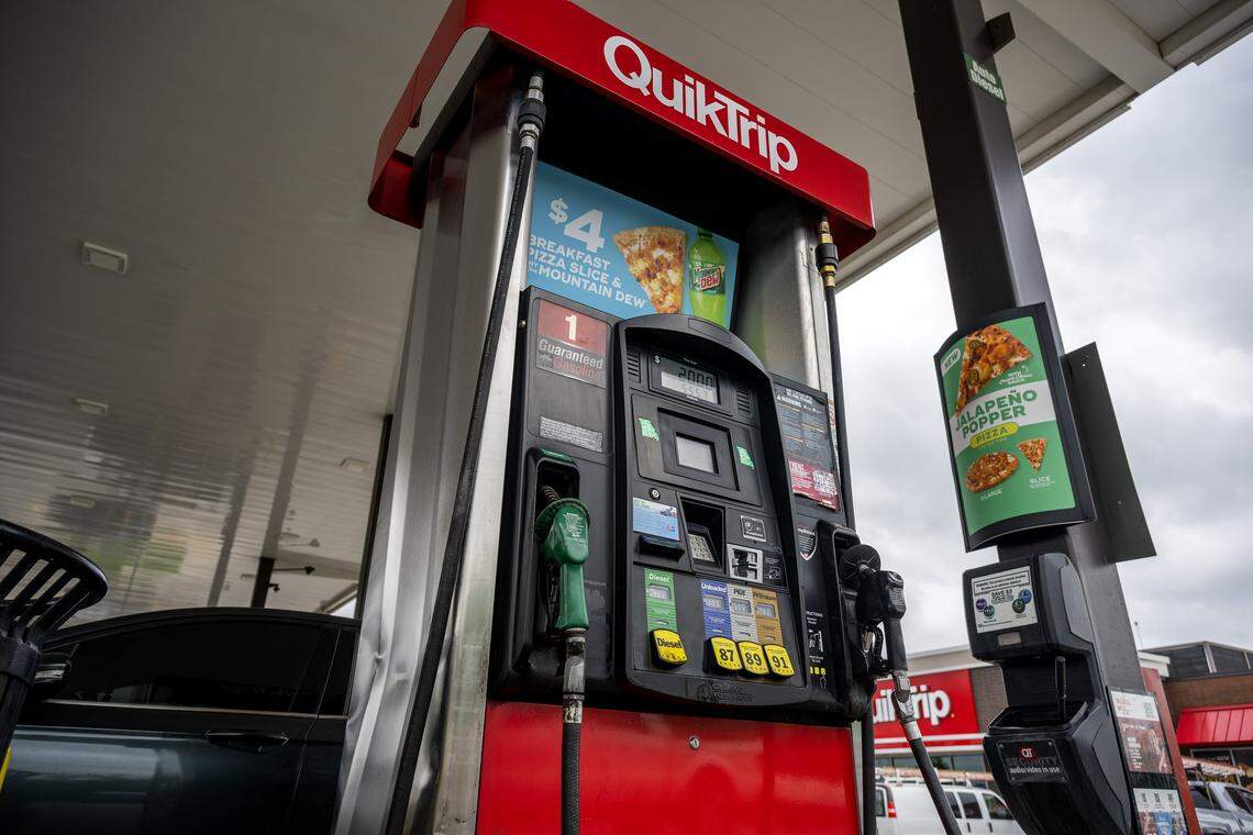Kansas City area gas prices crack $4 a gallon. See the average in your ...