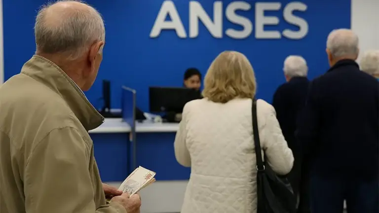 Aumento y bono: ¿cuánto cobrarán los jubilados de ANSES en mayo de 2026?