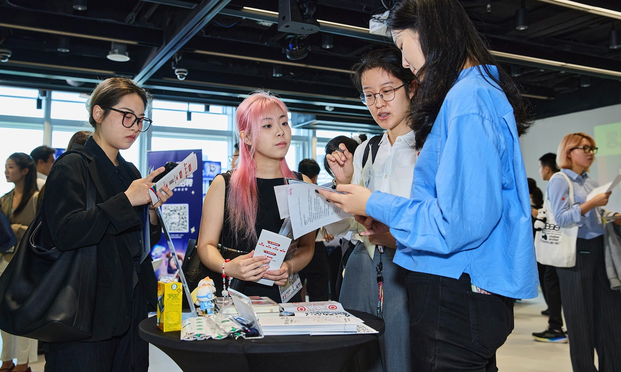 Chinese students gradually turning away from US