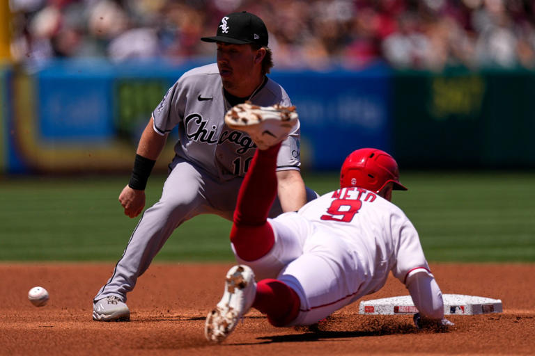 Travis d'Arnaud's 3-run homer, Walbert Ureña's strong outing help ...