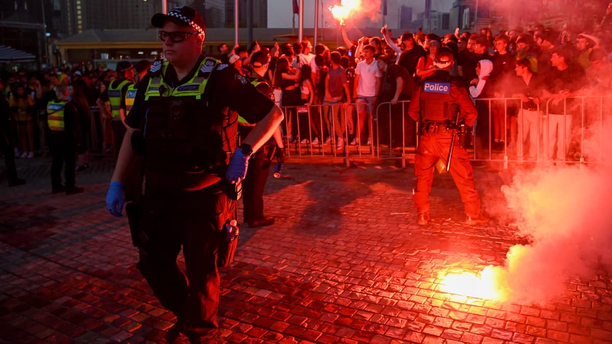 Football Australia urges Victoria to lift ban on Federation Square for ...