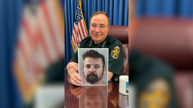 Man charged in connection with 66 thefts from Florida Publix: Docs