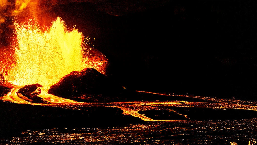 Kīlauea’s nine-hour lava fountains end, alert level lowered