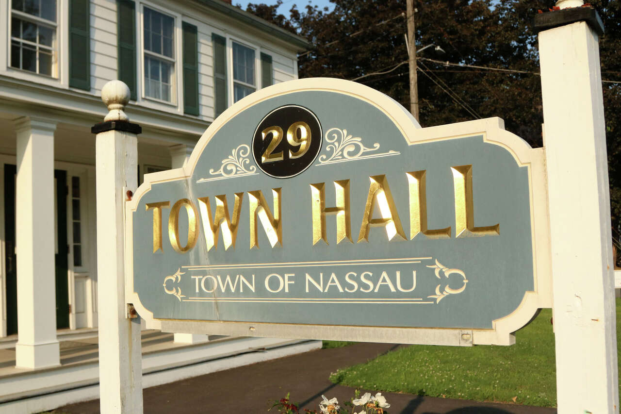 Judge denies motion to bring case against ex-Hoosick Falls police chief ...