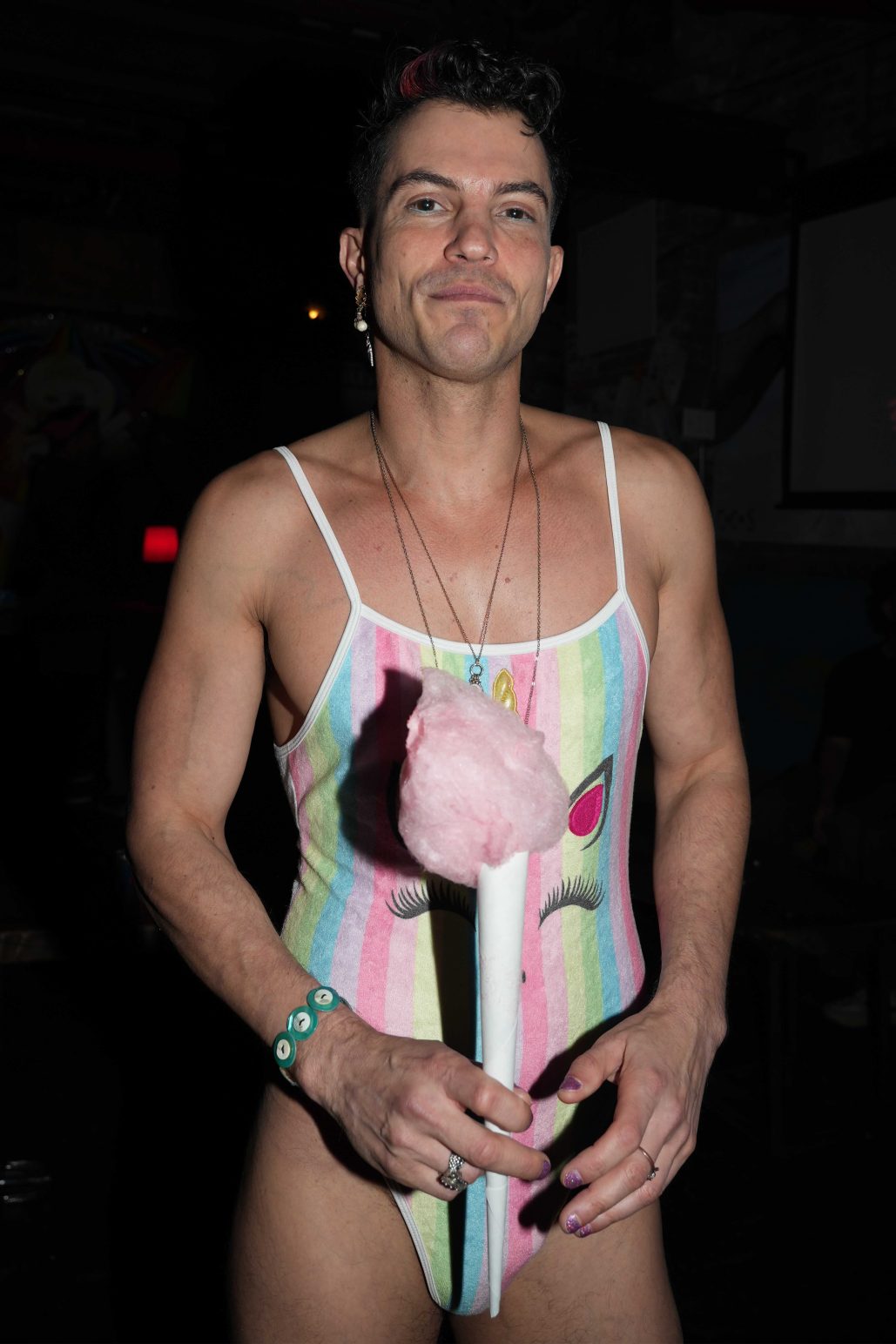 Swirl party turns out the hotties with psychedelic aesthetics and ...