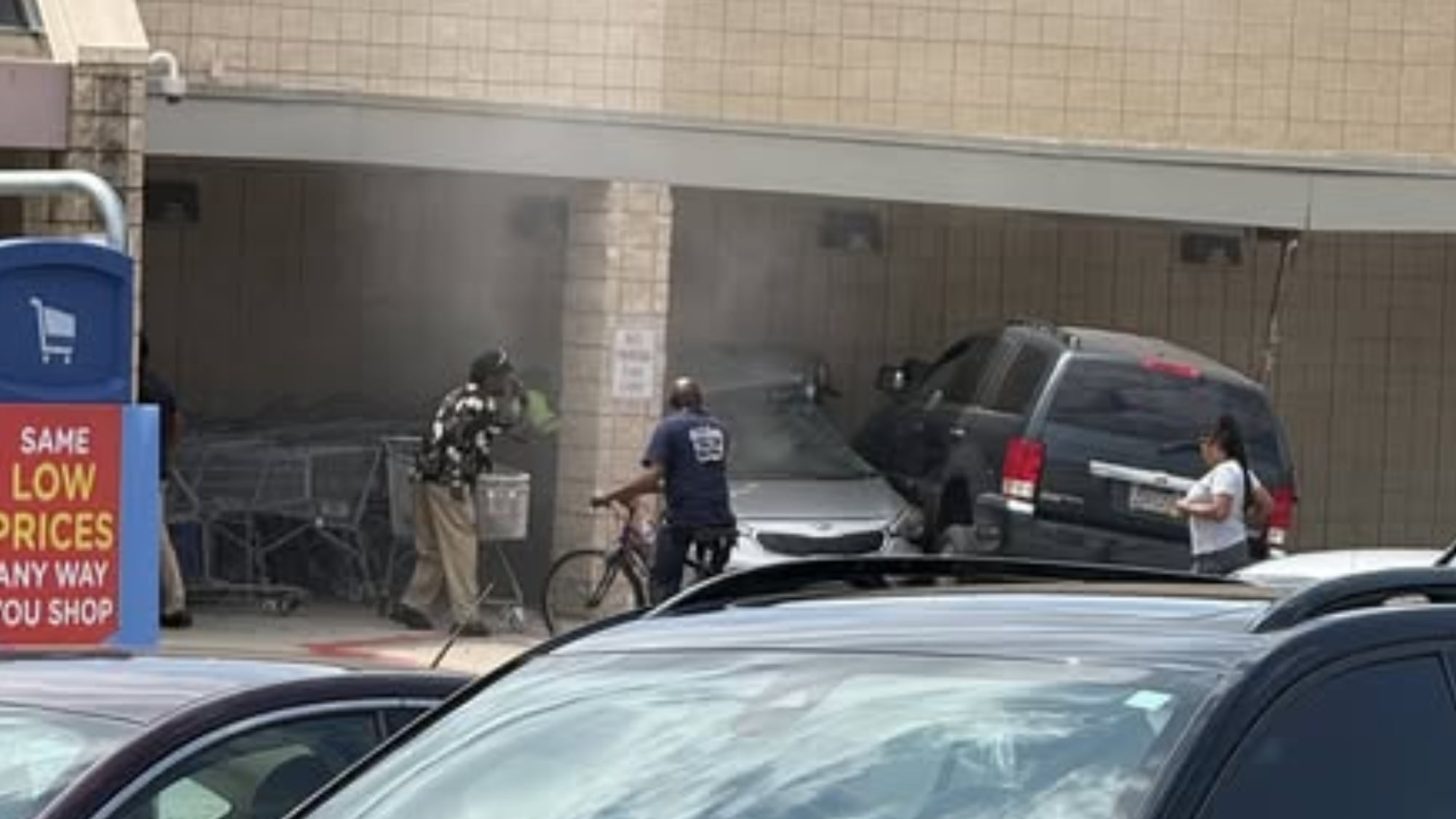 1 dead, 2 injured after car crashes into DeKalb County Kroger