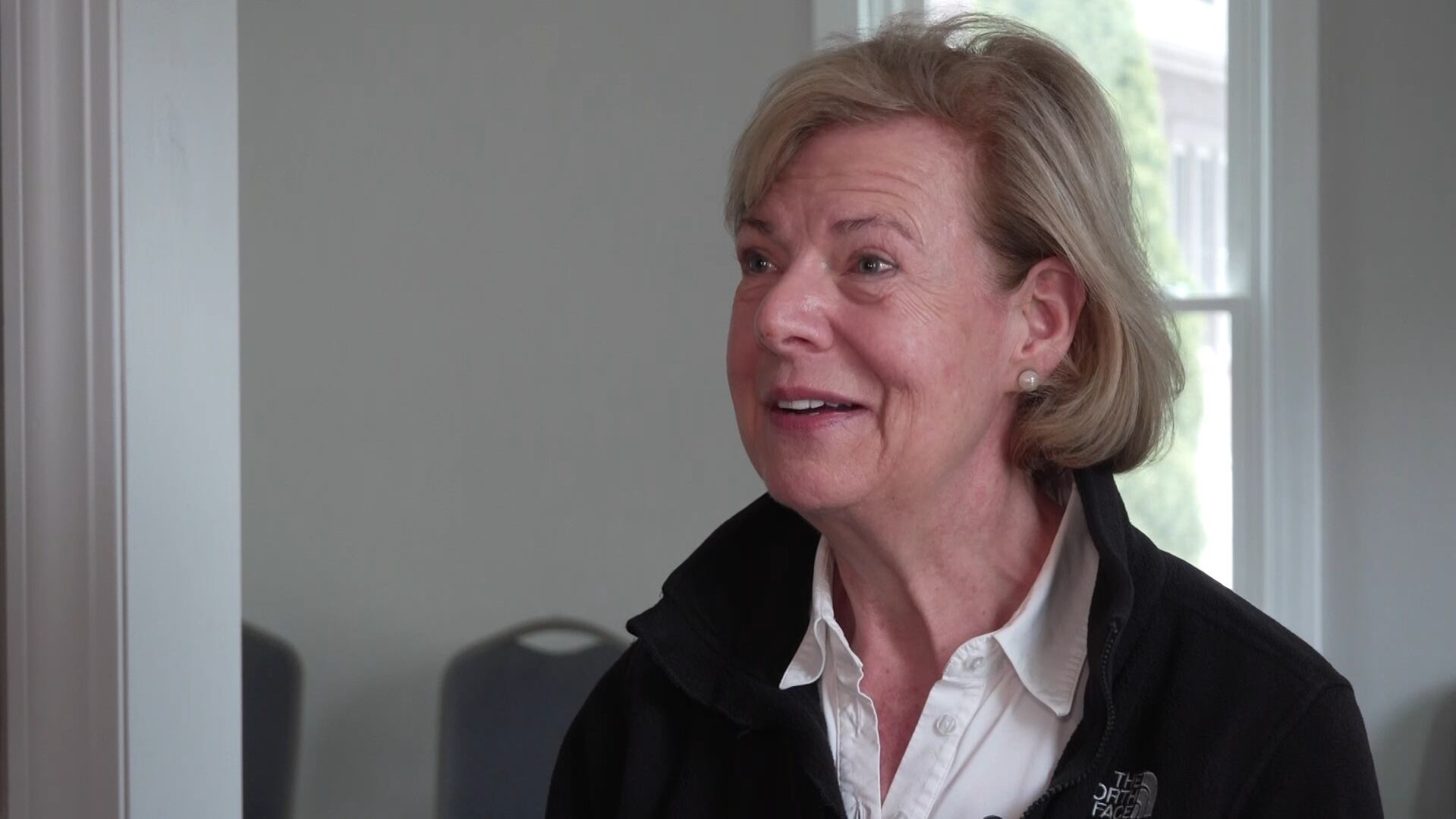 Sen. Baldwin visits Eau Claire to address housing crisis