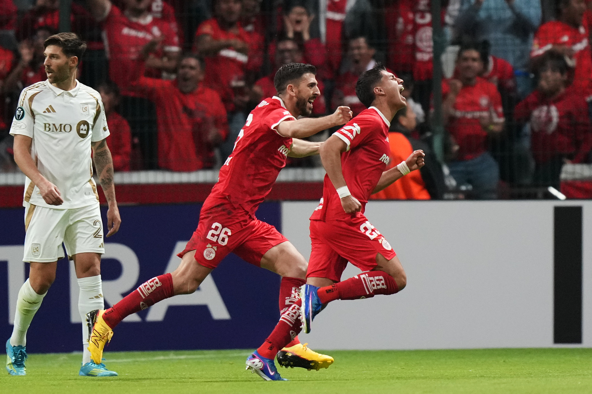 Toluca vence a LAFC 4-0 y llega a una final de la Champions Cup totalmente mexicana.