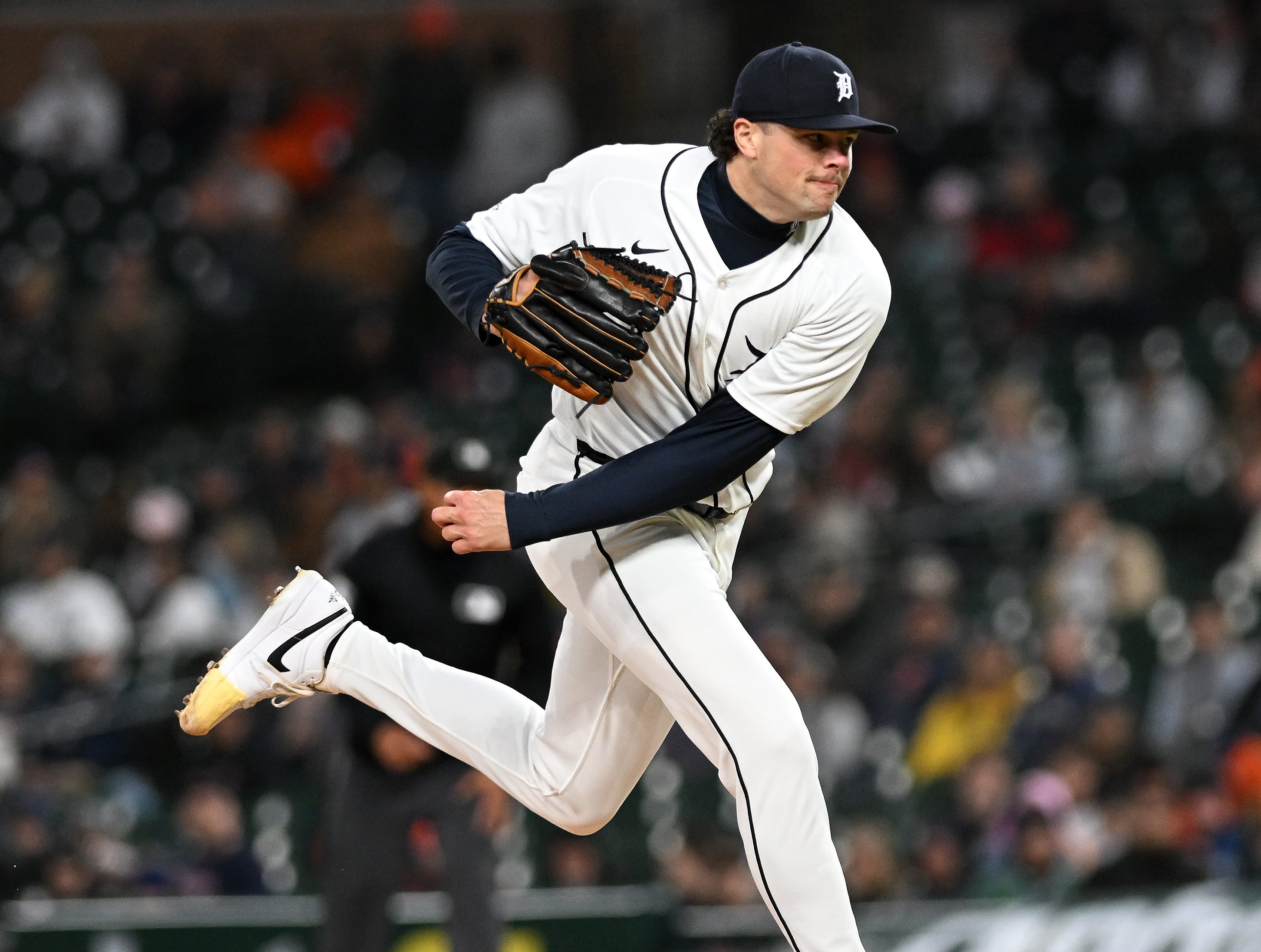 Tigers put Brant Hurter on IL; Ricky Vanasco, Drew Sommers called up
