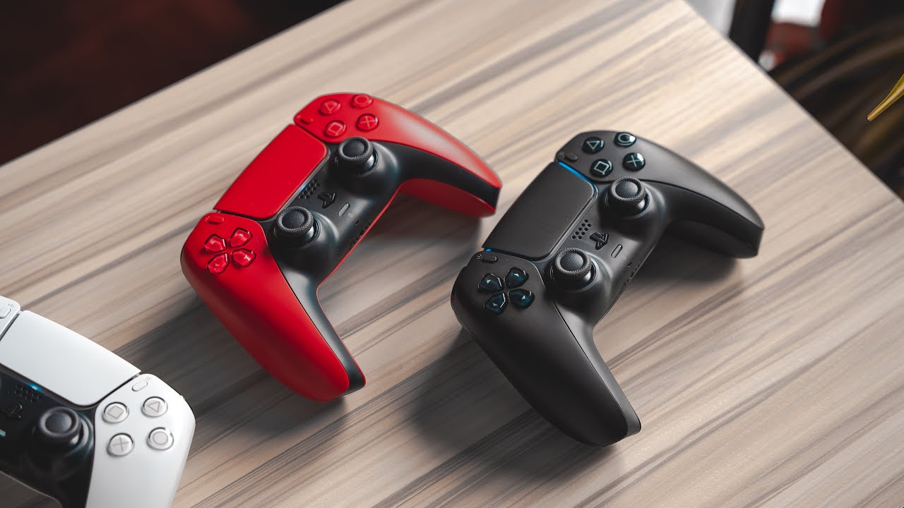 New PS5 controllers: Cosmic Red & Midnight Black!