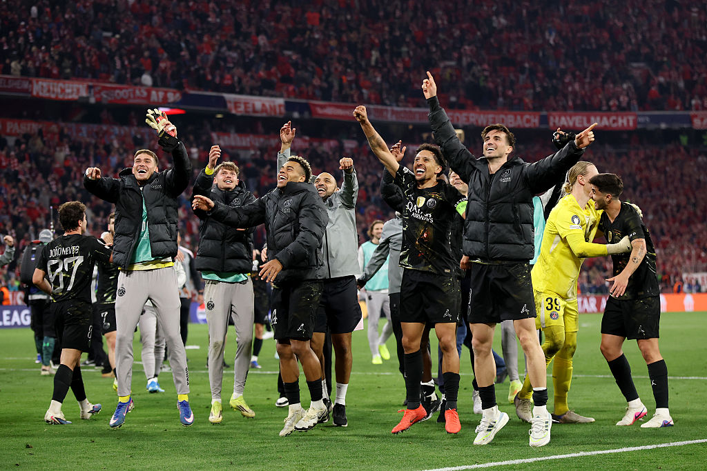 Dàn sao PSG vỡ òa sau vé chung kết Champions League
