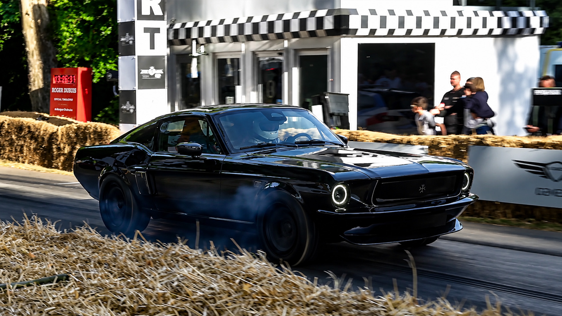 536HP Ford Mustang electric edition hard launch on circuit