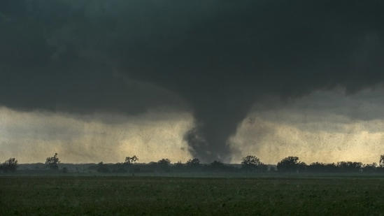Mississippi tornado damage: Shocking video shows aftermath of twister ...
