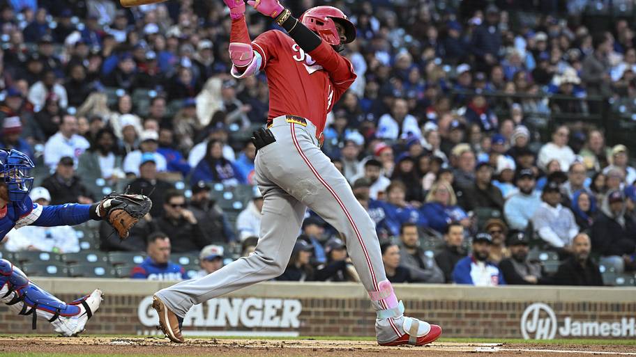 Rally falls short, Reds drop sixth straight in painful loss to Cubs