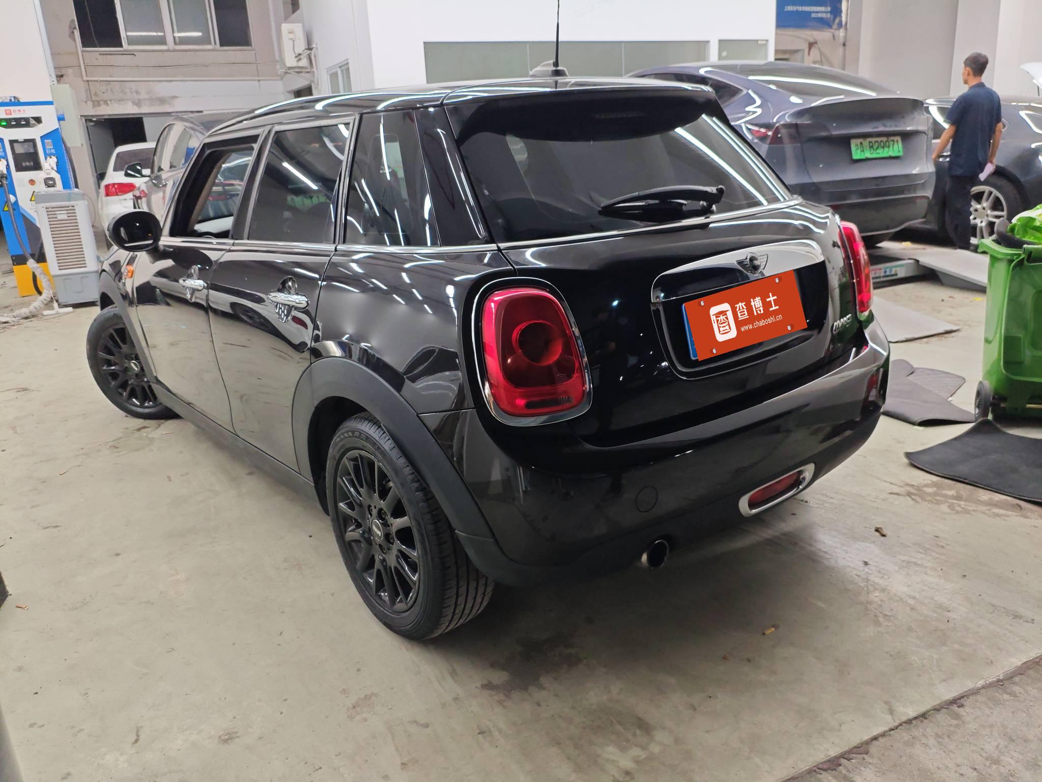 MINI MINI 2015款 1.5T COOPER Fun 五门版实拍图