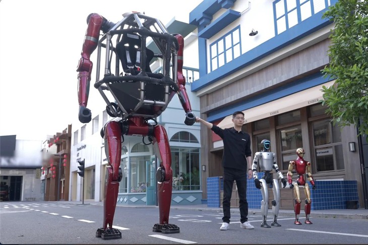 Ấn tượng với 'robot biến hình' của Trung Quốc giá hơn nửa triệu USD