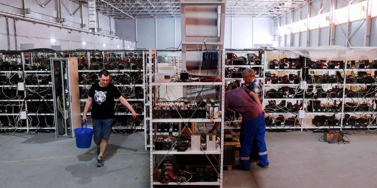 The 'godfather of crypto' predicts $1 million bitcoin, but it's going ...