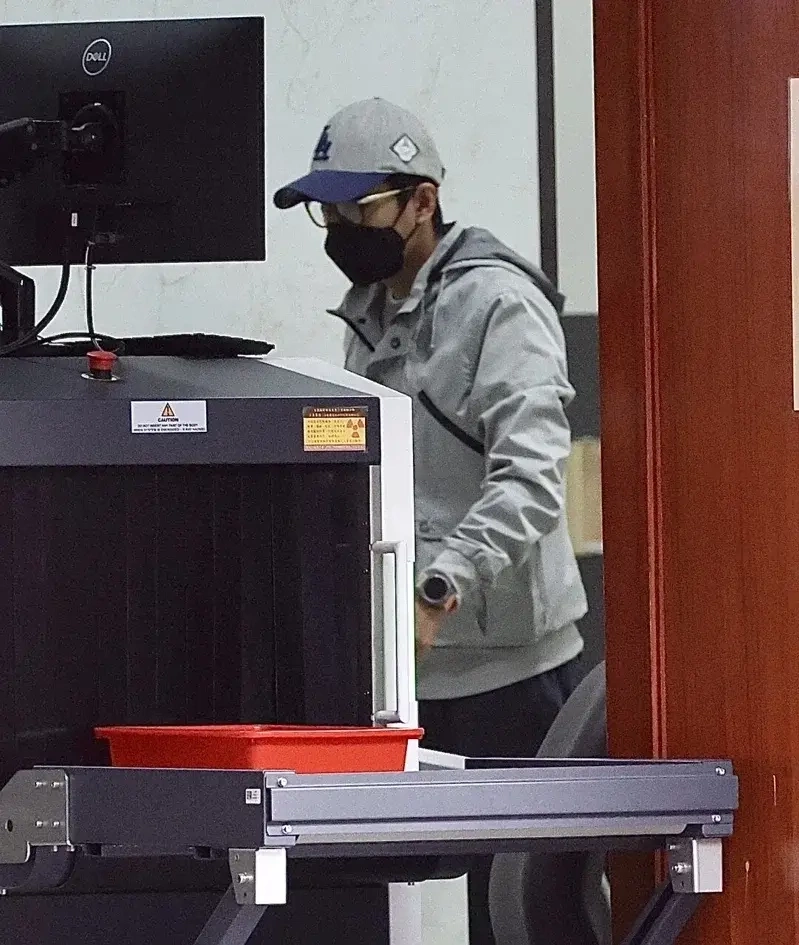 Vợ chồng tài tử 'Sợi dây chuyền định mệnh' lĩnh án tù