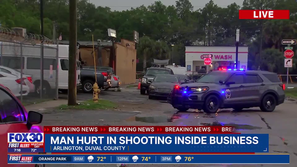 JSO looking for woman after man shot multiple times in bar