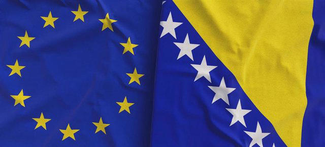 La UE destinará 15 millones a reforzar las capacidades militares y de ...