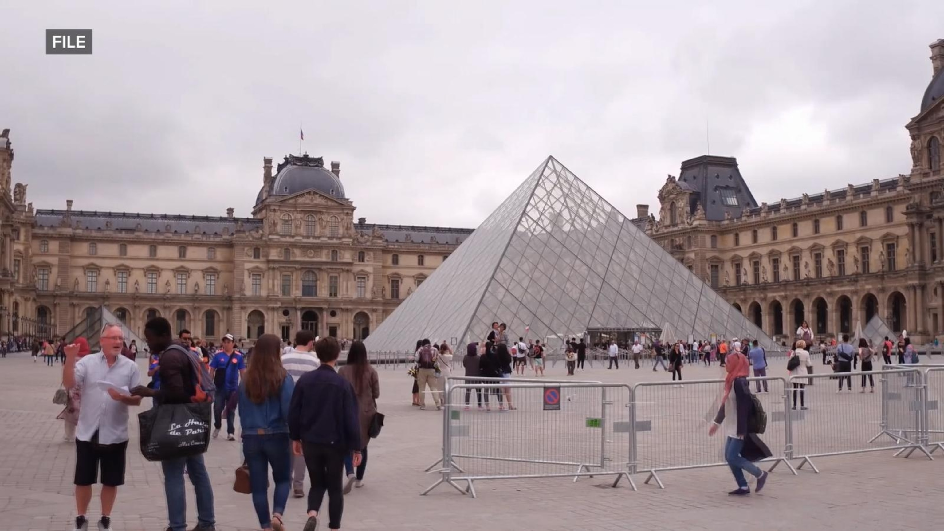Man arrested in Paris for allegedly planning terror attack