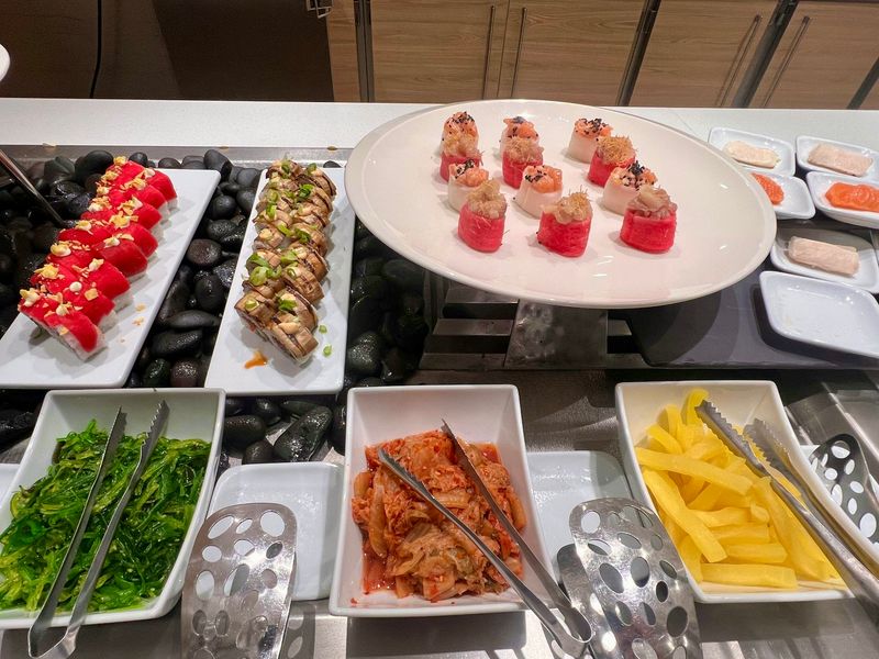 Best avoid these dishes on a cruise ship buffet