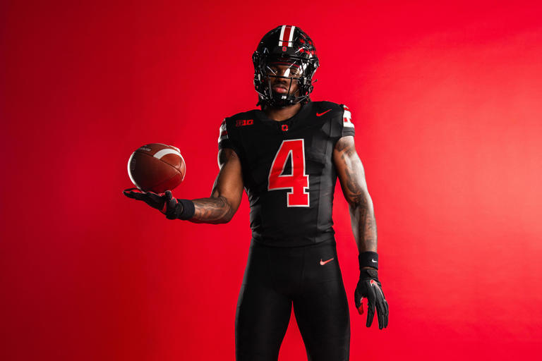 Fans react to Ohio State football all-black uniforms refresh