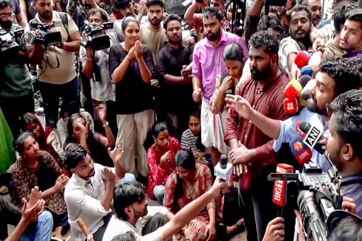 Latur pattern, secret classes, no digital trail: How 'kingpin' PV ...