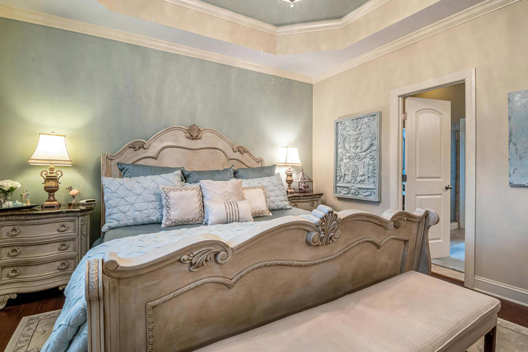 Image showcasing 7 interior design tricks that create calm & 7 that increase stress
