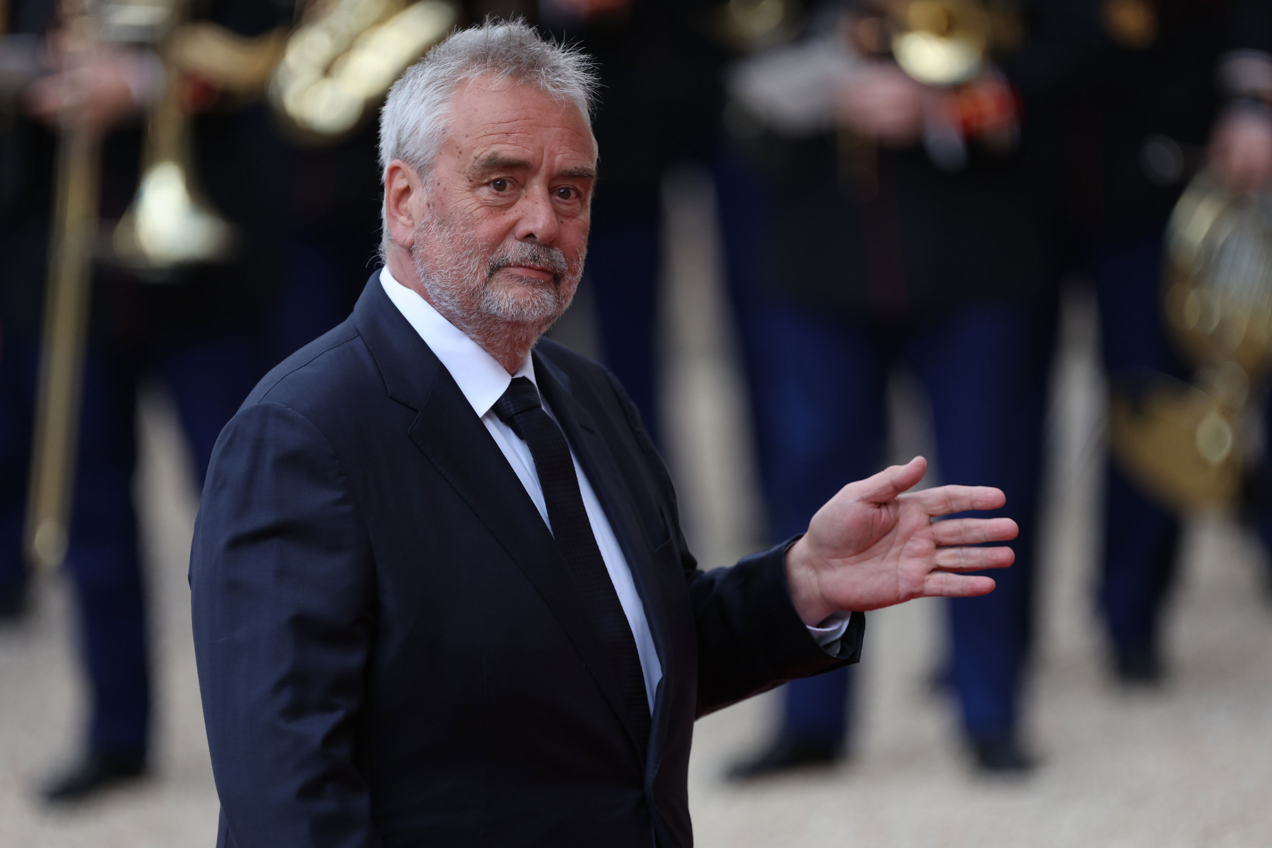 Luc Besson accusé de viol : le parquet général requiert une réouverture ...