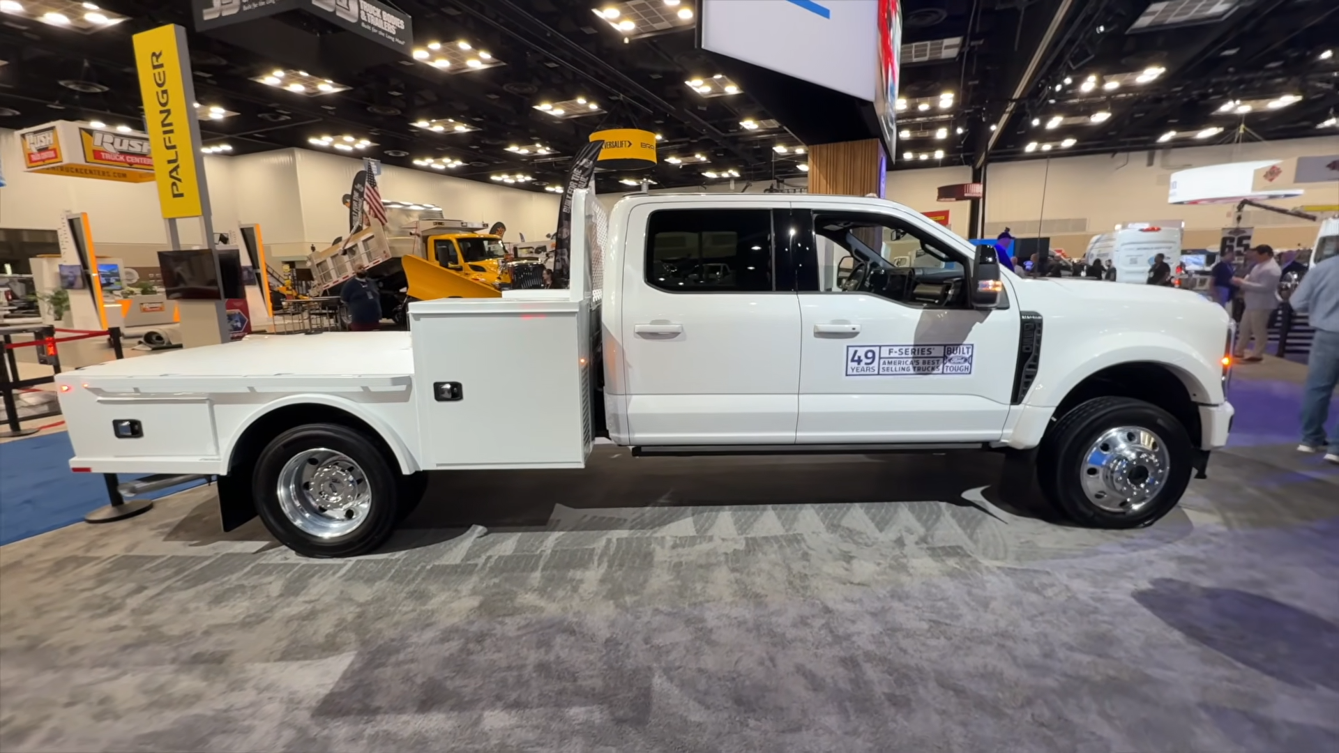 What makes the 2027 Ford F-550 Platinum so extreme?