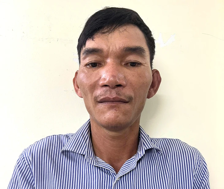 Bắt quả tang người trộm tài sản du khách ở bờ biển Nha Trang
